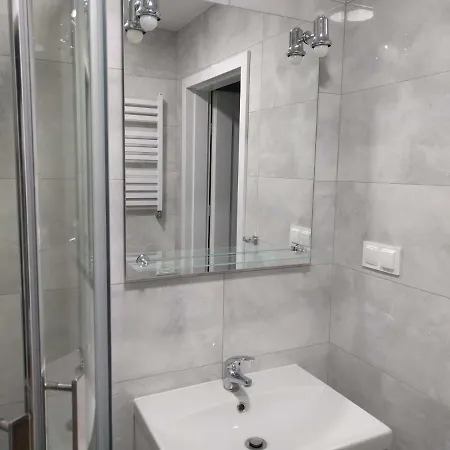 アパート Apartament Gruba Ryba 2 *